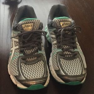 Women’s ASICS Gel Flux 4 Running Shoes